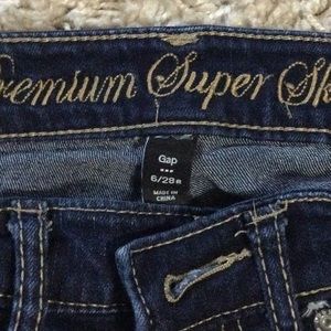 Gap Super Skinny high waist dark wash size 6